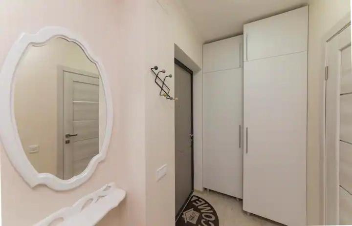 Comfortable Apartment In The Centre Odesa Exterior foto
